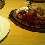 神戸屋レストラン - チーズハンバーグ（1,380円）