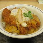 かつや - カツ丼 梅のアップ