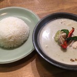 タイ屋台料理＆ヌードル オシャ - グリーンカレー