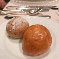 ラ・グランターブル ドゥ キタムラ - 普通のパン。でも、バターは美味しかったです。