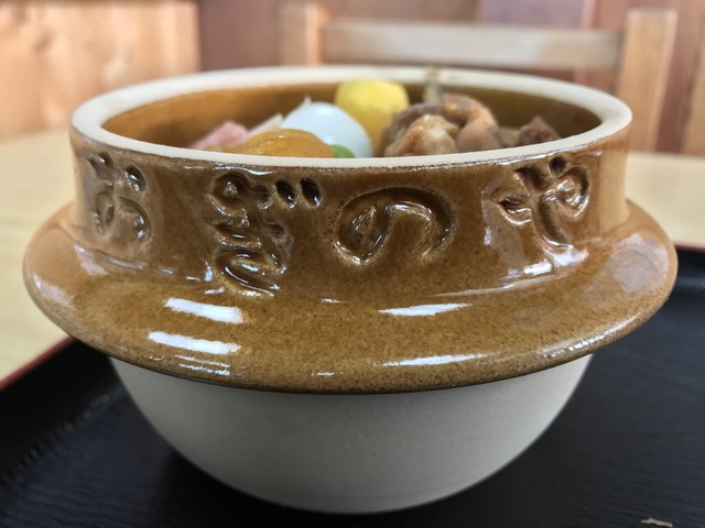 1958年 昭和33年 益子焼の土釜に入った日本三大駅弁の峠の釜めしが誕生した 群馬県安中市松井田町横川 By さすらいの旅人 全国各地孤独のグルメ 峠の釜めし本舗 おぎのや 本店 横川 釜飯 食べログ 1958年 昭和33年 益子焼の土釜に入った日本三大駅弁の峠の釜めしが誕生した 群馬県安中市松井田町横川 By さすらいの旅人 全国各地孤独のグルメ 峠の釜めし本舗 おぎのや 本店 横川 釜飯 食べログ