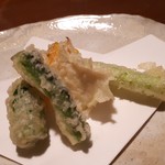 摘み草の宿 こまつ - 野菜の天ぷら　サクサクの揚がり具合