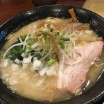 Menya Hideyoshi - 煮干豚骨 850円