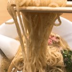 らぁ麺 鳳仙花 - らぁ麺の麺