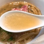 らぁ麺 鳳仙花 - らぁ麺のスープ