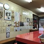 だるま軒 - 店内