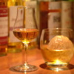 Dining Bar Aquavit - 様々なウイスキーの取り揃えがございます。