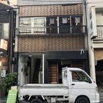 旬菜バール リカリカーレ - 外観 この建物の2階だよ！