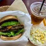 フレッシュネスバーガー - クラッシックアボカドチーズバーガー(低糖質バンズ) ・コールスローセット １２６３円