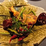 茶禅華 - 骨付きスペアリブ