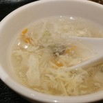 上海庭 - 溶き卵のスープは、神田、神保町付近では「定番」だなあ。