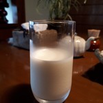 摘み草の宿 こまつ - 牛乳