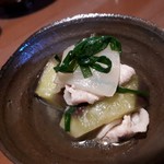 摘み草の宿 こまつ - 茄子　玉ねぎ　豚肉の煮浸し