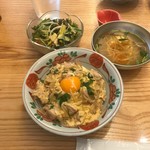 那須高原の食卓　なすの屋 銀座 - 那須の親子丼（税込み１２７４円）