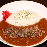 ロティサリーチキン＆欧風カレー　スピニングリル横浜 - 当店オリジナルの超荒挽き肉で旨味も倍増！！