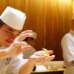 鮨 由う - イシガキ貝尾崎劇場（写真の許可を頂きました）