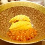 鮨 由う - 北海道キタムラサキウニ、新物のイクラ