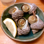 魚市場 小松 - サザエのつぼ焼き