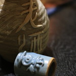 中国精進料理 凛林 - 紹興酒はオリジナルの壺にはいってきます