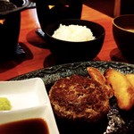 手焼きハンバーグ専門店 やきはん家 - ぐつぐつポットチーズフォンデュ～♪https://line.me/R/ti/p/TDt6ukwnu1