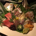 産直鮮魚居酒屋 柳瀬 - お造り盛り合わせ（アジ・シマアジ・タイ・中トロ・赤身・雲丹・穴子・