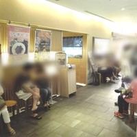 ひつまぶし名古屋備長 ラシック店 - 2時間待ちの列