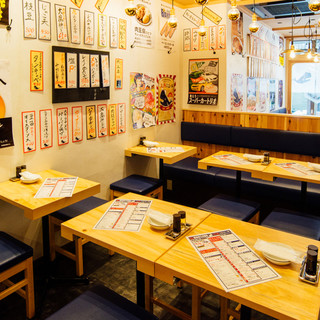 昼飲み歓迎♪平日17時まで生ビール290円、餃子280円