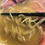 風見鶏 - N風見鶏尾鷲　鶏白湯・醤油　麺