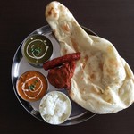 Ito MOMO Nepal Cafe - 料理写真:スペシャルセット(\1,300)
