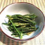 新政酒蔵 - 絶品。ニラの穂先の辛子醤油和え。