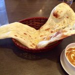 POKHARA - チキンカレーセット(5辛) 950円
                        ナン・ライスはお替わり自由