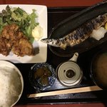 割烹おらく - 焼魚(秋刀魚)と唐揚げ定食