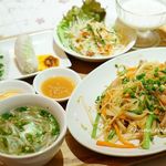 ジャスミンパレス - 五目焼きそばセット 1580円