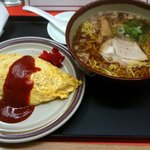 外来食堂 - 半オムラーメン