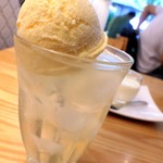 91821841 - はちみつレモンスカッシュフロート