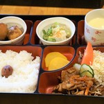 バンブー - 料理写真:これにドリンク付きで700円