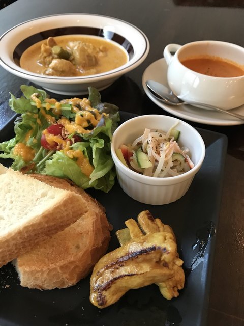 Brown Blanc Cafe photo 2