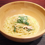 イル フェリーチェ - 本日のパスタ(880円) 生ハムとルッコラのバジルクリーム