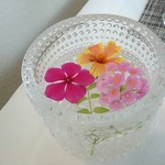 レオーニ - テーブルの花