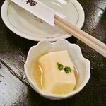 Gorin Zushi - お通しの玉子豆腐