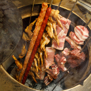 用特製的自製烤箱烤製的肉類肉菜☆