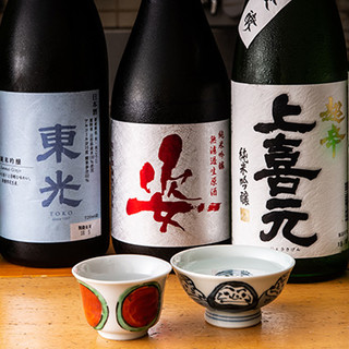 除了从全国各地订购的日本酒，还准备了自制的酸味鸡尾酒