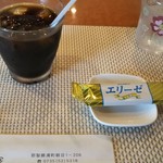 おふくろの味 居酒屋 かあちゃん - 食後のコーヒーもついてます。お菓子もついて超お得！