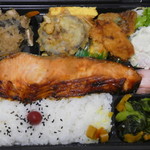 Tsukasaya - １番人気の銀鮭の西京焼き弁当