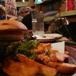 バー ルーツ - ハンバーガー別角度