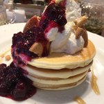 Sapporo Pancake&Parfait Last MINT - クリームチーズとベリーのパンケーキ