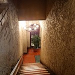 名曲･珈琲 新宿 らんぶる - 階段を下りて地下へ…