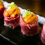 Raw sea urchin beef roll