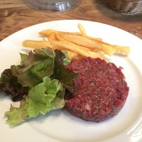 イノーヴェ - 馬肉のタルタル