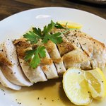 ナガタ店 - 鶏胸肉のソテー（山椒バター）…800円～